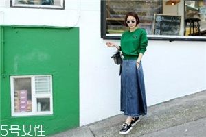 衛衣搭配牛仔裙好看嗎？瞬間減齡變少女