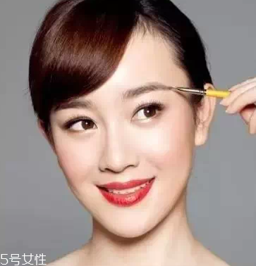 怎么化標準眉？三點法打造親和眉形