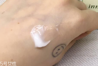 悅詩風(fēng)吟滋潤面霜怎么樣？適合干皮的春夏面霜