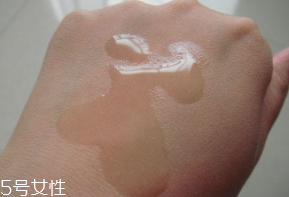 papa recipe春雨卸妝水怎么用？濕敷10秒即可