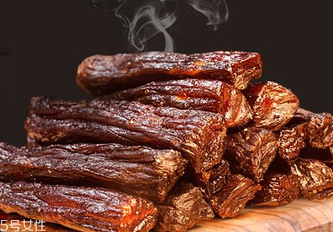 牛肉干為什么會發白毛 不能食用