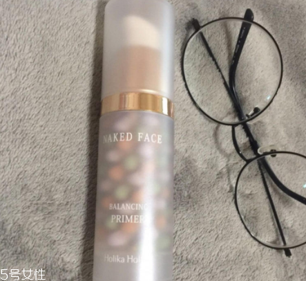 holika隔離霜好用嗎？性價比極高的干皮隔離霜