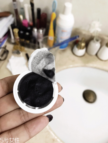 紀(jì)梵希澄凈亮顏面膜使用測評(píng) 黑慕斯面膜