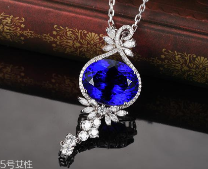 坦桑石和藍寶石有什么區(qū)別？寶石大對比