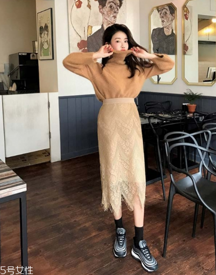 蕾絲長裙配什么鞋子？為你加足時髦指數