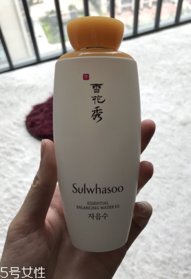 雪花秀平衡水和潤顏水哪個好？潤顏水是鎮店之寶