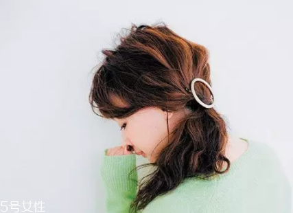 職業女性發型大全 2018最流行的OL發型趨勢