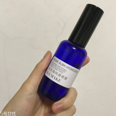 純露可以當噴霧嗎？隨時為你補充水分