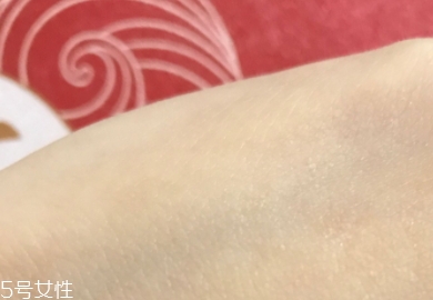純露可以當噴霧嗎？隨時為你補充水分