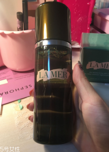 海藍之謎精萃液跟爽膚水有什么區別？用于爽膚水之后