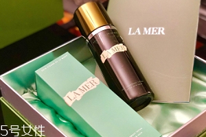 海藍之謎精萃液跟爽膚水有什么區別？用于爽膚水之后