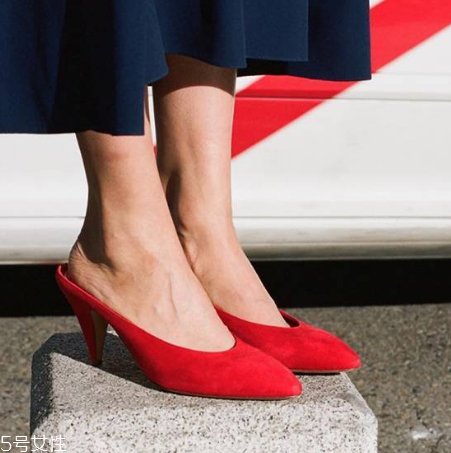 mansur gavriel鞋子多少錢？一眼就陷進去的品牌