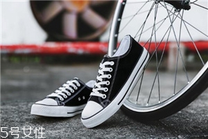 帆布鞋可以水洗嗎？帆布鞋應該這樣洗