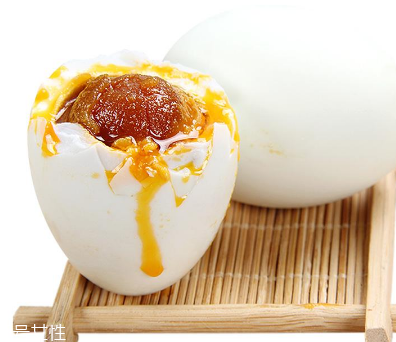 咸鴨蛋是生的還是熟的？肯定是生的
