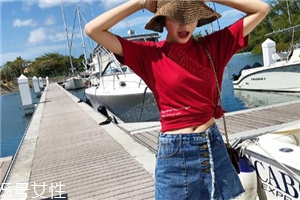 牛仔裙配什么上衣？最經典的時尚穿搭