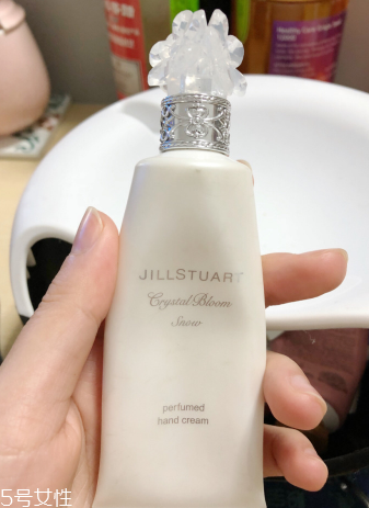 jill stuart護手霜好用嗎？不黏不膩四季可用