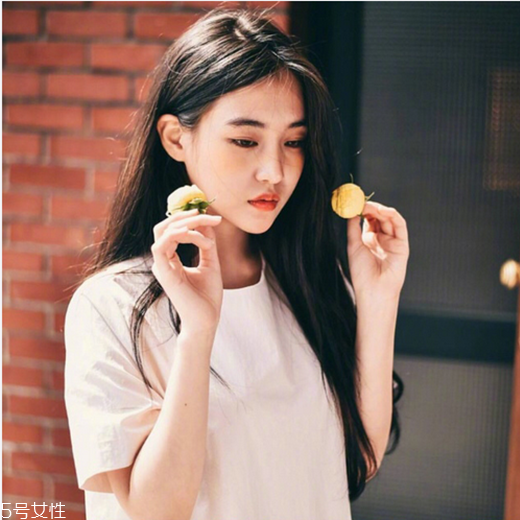 齊肩直發怎么扎好看 凸顯女神清純