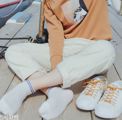 襪子能和衣服一起洗嗎？襪子最好單獨洗