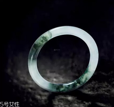 玉手鐲斷了怎么修復？玉手鐲佩戴要當心