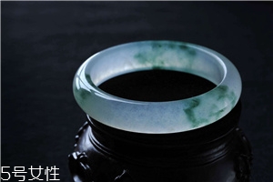 玉手鐲可以戴著睡覺嗎？玉手鐲有助于睡眠