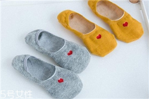 襪子粘有頭發怎么辦？巧妙利用身邊物品