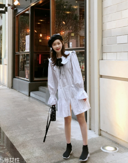 連衣裙搭配什么鞋子好看？處處散發迷人氣質