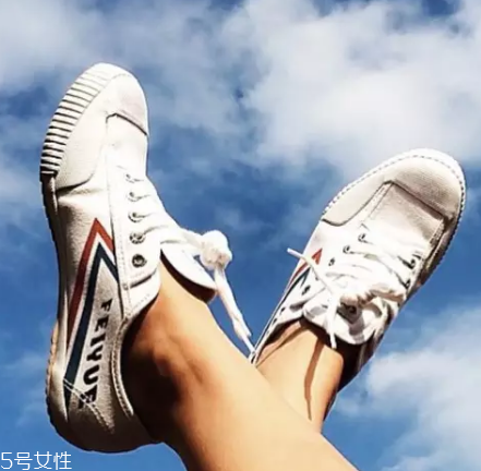 小白鞋淋雨怎么處理？小白鞋淋雨后保養(yǎng)方法