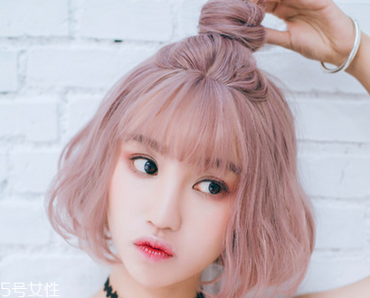 好看的女生短卷發發型推薦 夏天適合的短發發型圖片推薦