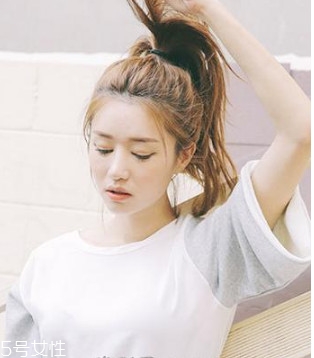 中長發怎么扎好看 中長發這樣扎可愛又減齡