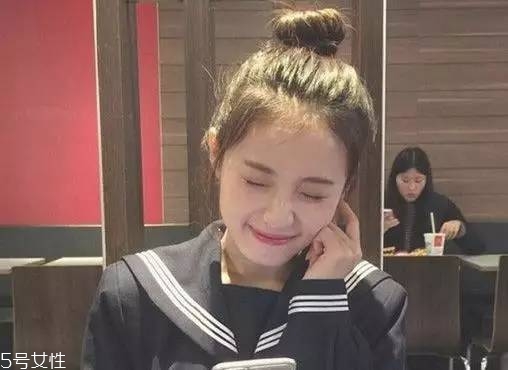 夏天扎什么頭發最涼快 22款夏日清涼編發