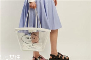 prada pvc塑料透明包多少錢？prada透明塑料包價格