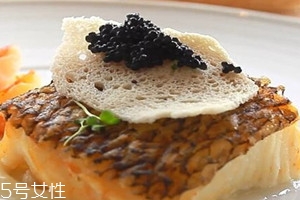 黑魚子醬和紅魚子醬的區別 黑魚子醬和紅魚子醬哪種好
