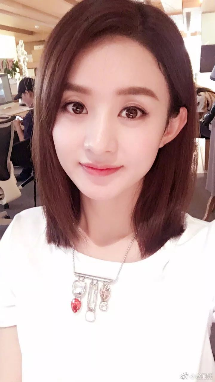 短發女明星發型圖片 短發發型依然女神