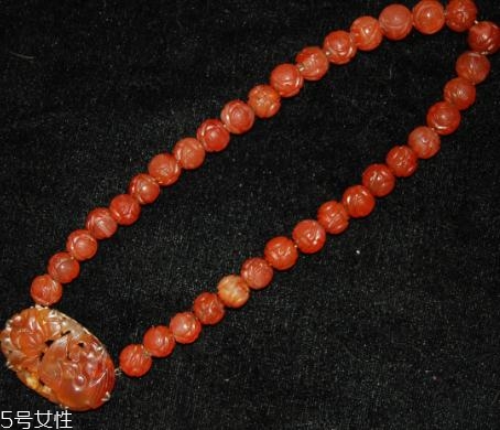 瑪瑙項(xiàng)鏈一般多少錢？瑪瑙項(xiàng)鏈?zhǔn)袌鰞r(jià)位