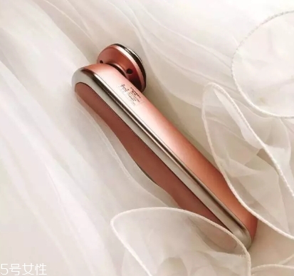 雅萌射頻美容儀怎么樣？雅萌Bloom射頻美容儀效果評測