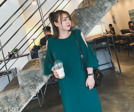 皮膚黃穿什么顏色顯白？適合黃皮女生的衣服顏色