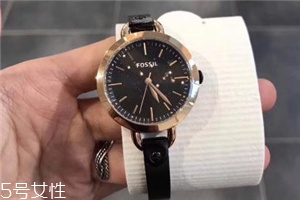 fossil手表怎么調日期？fossil手表調時間方法