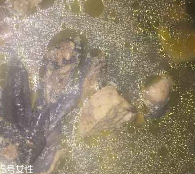 烏雞是熱性還是涼性？烏雞偏熱還是偏涼？