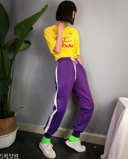 校服褲怎么搭配？校服褲搭配圖片