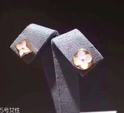 耳釘穿不過(guò)去怎么辦？耳釘卡在中間怎么處理？