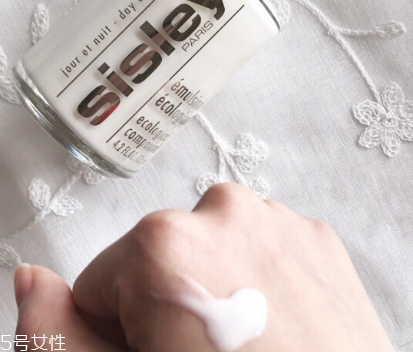 乳液可以當(dāng)晚霜用嗎？乳液當(dāng)晚霜用好嗎？