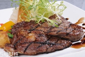 肉眼牛排是牛的哪個部位 菲力牛排和肉眼牛排有什么區別