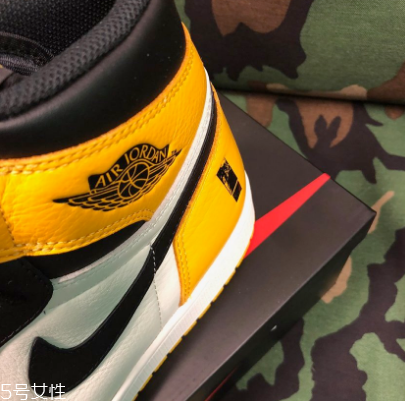 aj1黑黃腳趾會(huì)發(fā)售嗎？aj1黑黃腳趾實(shí)物曝光