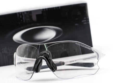oakley眼鏡是什么檔次？歐克利眼鏡檔次介紹
