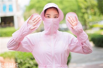 防曬衣可以防止曬黑嗎？防曬衣能不能防曬黑？