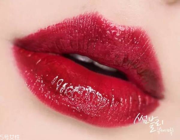 ysl唇釉105和12的區別 圣羅蘭ysl唇釉105和12哪個好看 