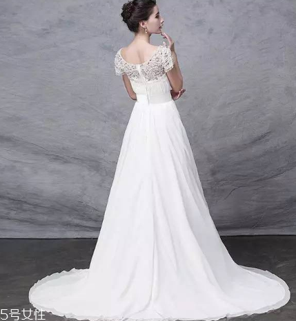 婚紗什么時候定？婚紗提前多長時間定？