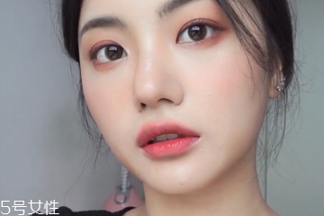 pony杏色妝容怎么畫 沉穩有氣質的杏色妝容教程