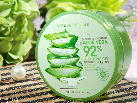 油皮能用蘆薈膠嗎？油性皮膚能用蘆薈膠嗎？
