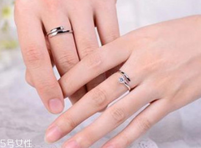 婚戒可以戴中指嗎？婚戒能戴在中指上嗎？
